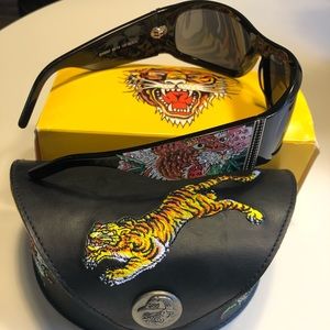 Ed Hardy sunglasses with case